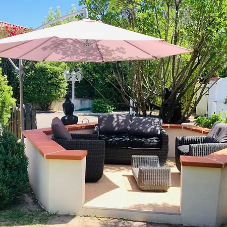 Holiday home Au Clos Georges , Piscine Et Saint-Jory