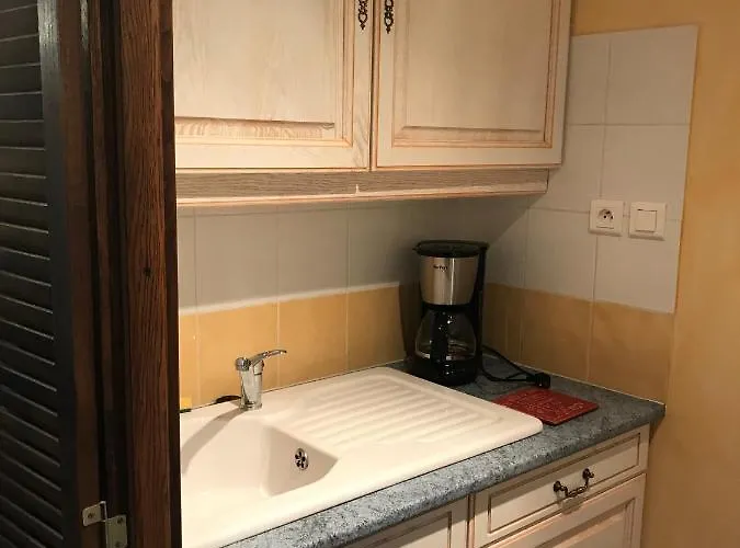 Au Clos Georges , Piscine Et Saint-Jory