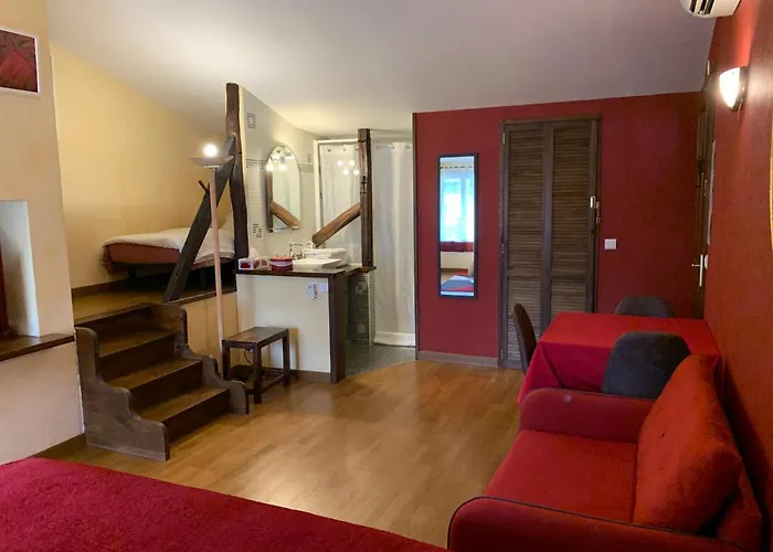 Au Clos Georges , Piscine Et Holiday home