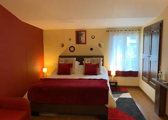 Holiday home Au Clos Georges , Piscine Et Saint-Jory