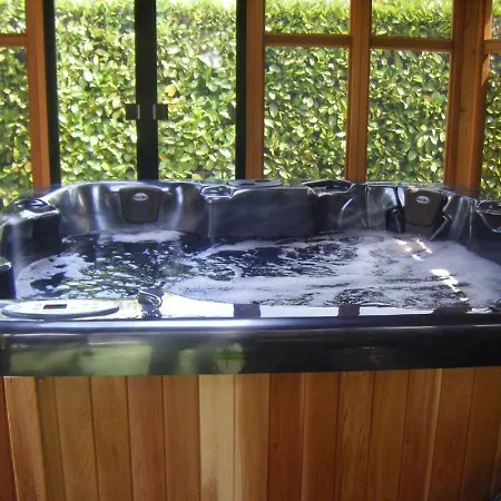 Au Clos Georges , Piscine Et