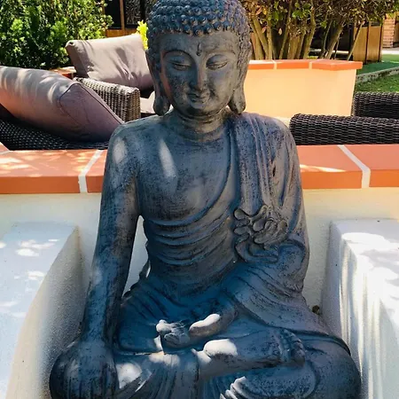 Au Clos Georges , Piscine Et *