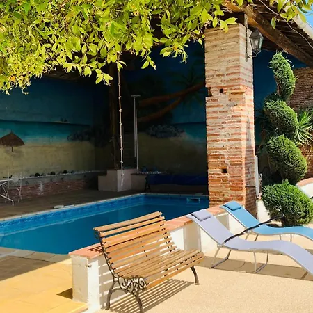 Сasa de vacaciones Au Clos Georges , Piscine Et *