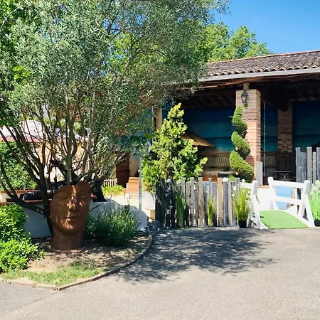 Au Clos Georges , Piscine Et Tatil Evi Saint-Jory