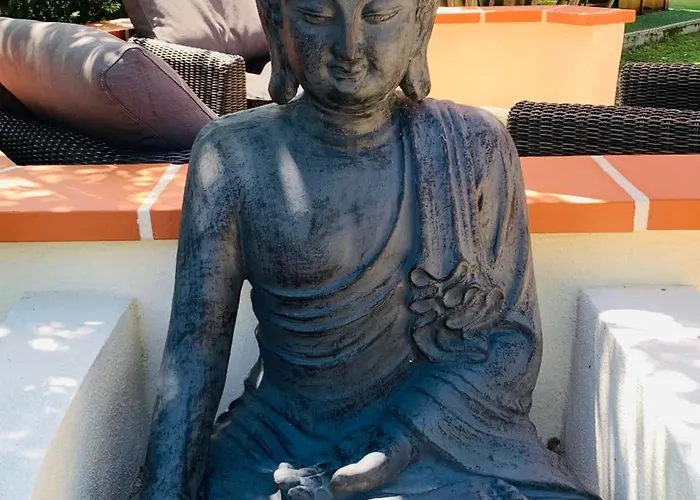 Au Clos Georges , Piscine Et *